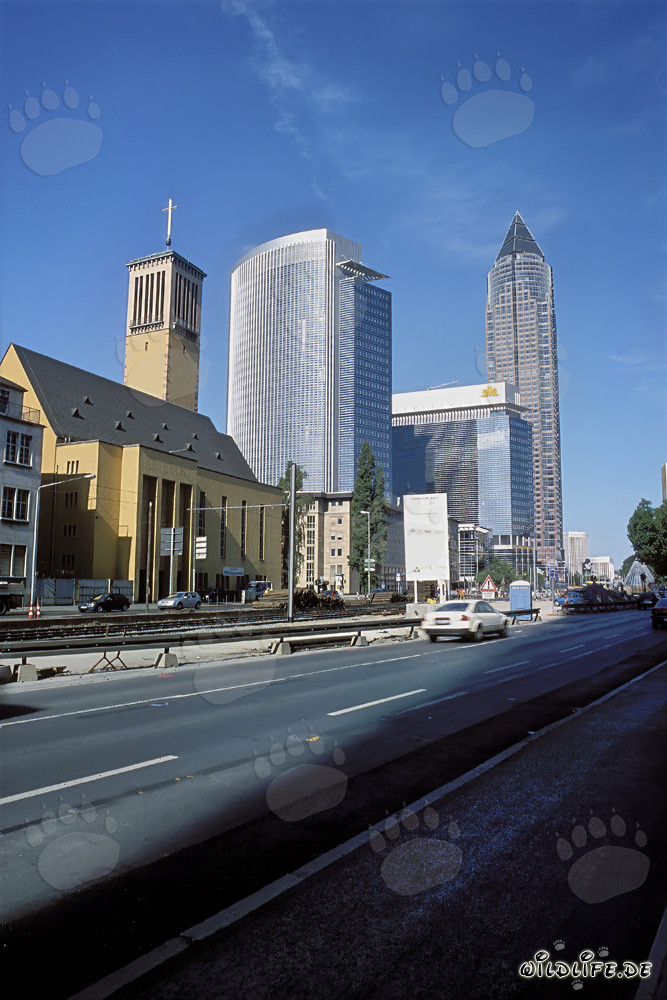 Messeturm - Wolkenkratzer in Frankfurt