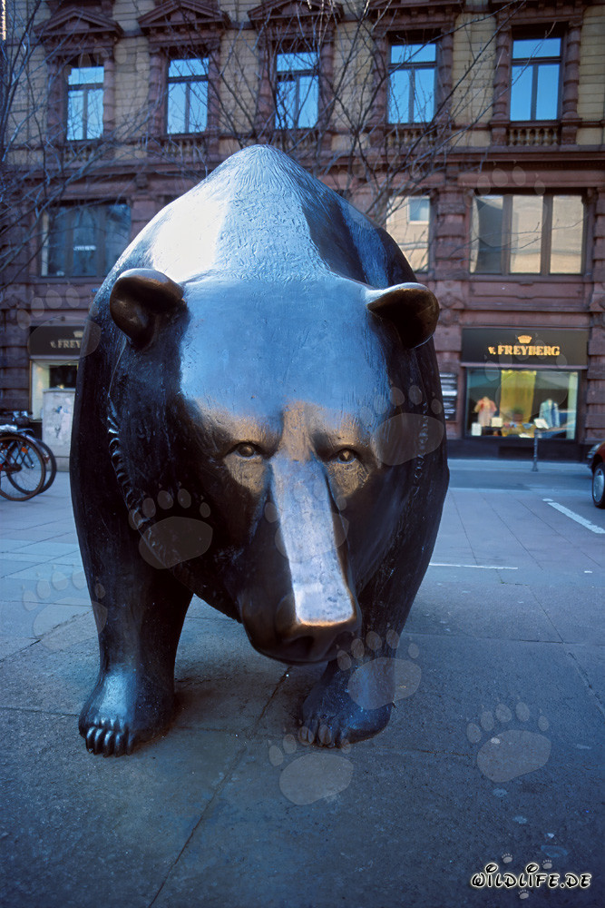 Taureau et ours devant la Bourse de Francfort