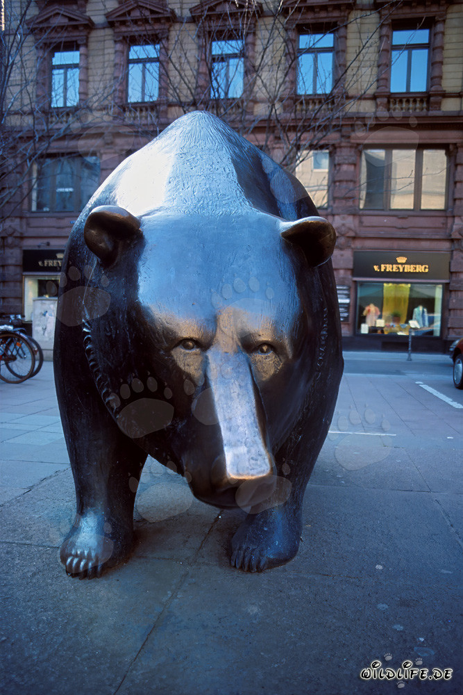 Toro e orso davanti alla Borsa di Francoforte