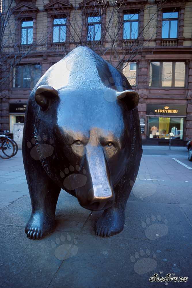 Toro y oso frente a la Bolsa de Fráncfort