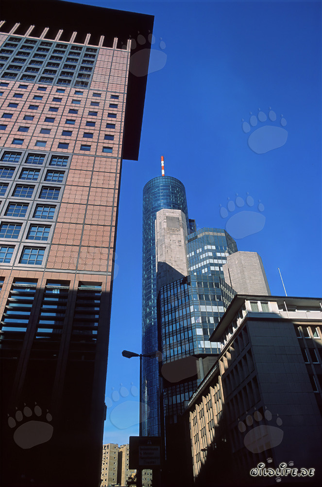 Centre japonais à Francfort : un gratte-ciel fascinant dans le style d'Extrême-Orient