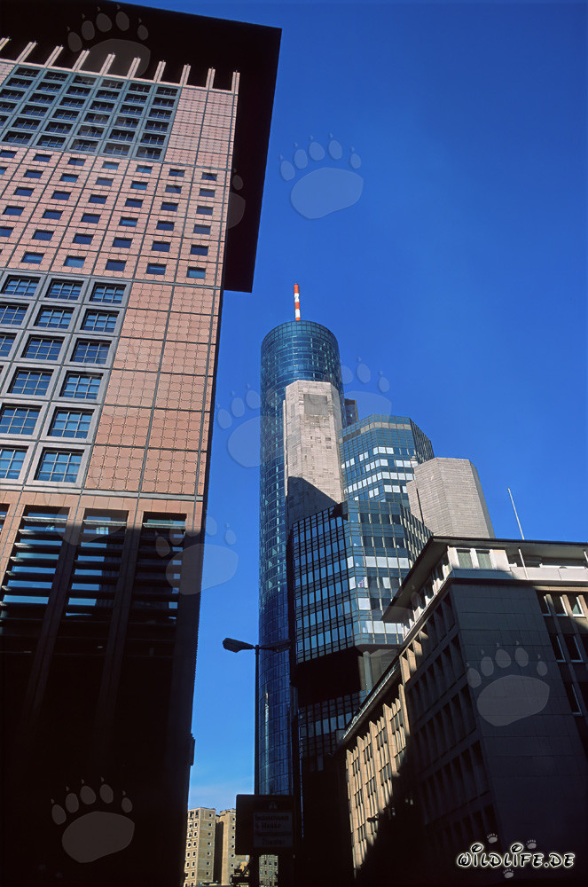 Centro japonés en Frankfurt: Fascinante rascacielos en estilo del Lejano Oriente