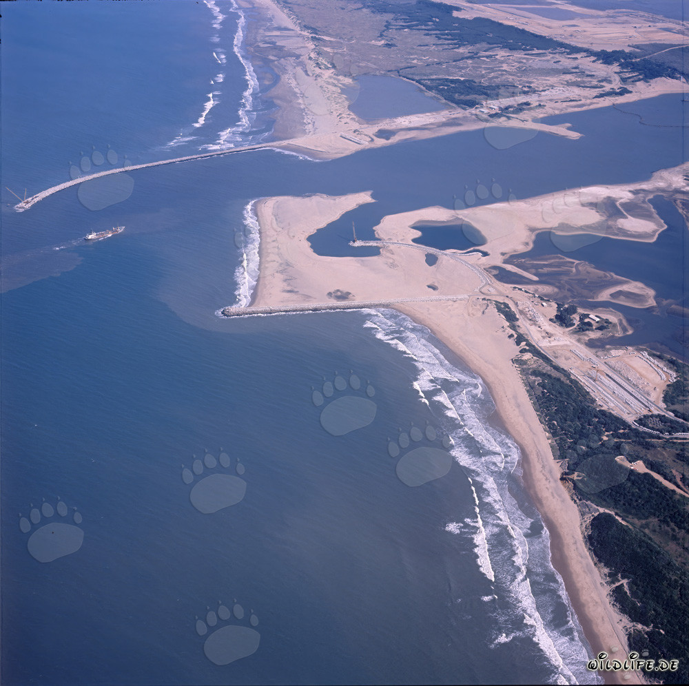 Luftaufnahme des Hafenausbaus in Richards Bay, Südafrika
