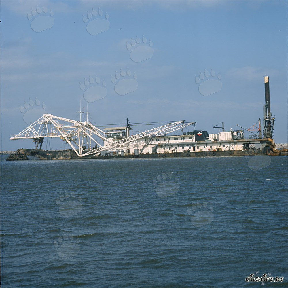 Draga de succión con cabezal cortador Beverwijk 31 en la ampliación del puerto de Richards Bay, Sudáfrica