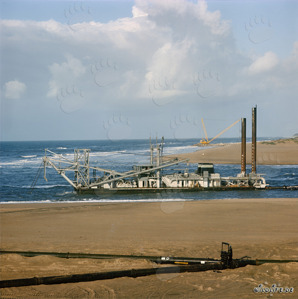 Draga de succión con cabezal de corte en la ampliación del puerto de Richards Bay, Sudáfrica