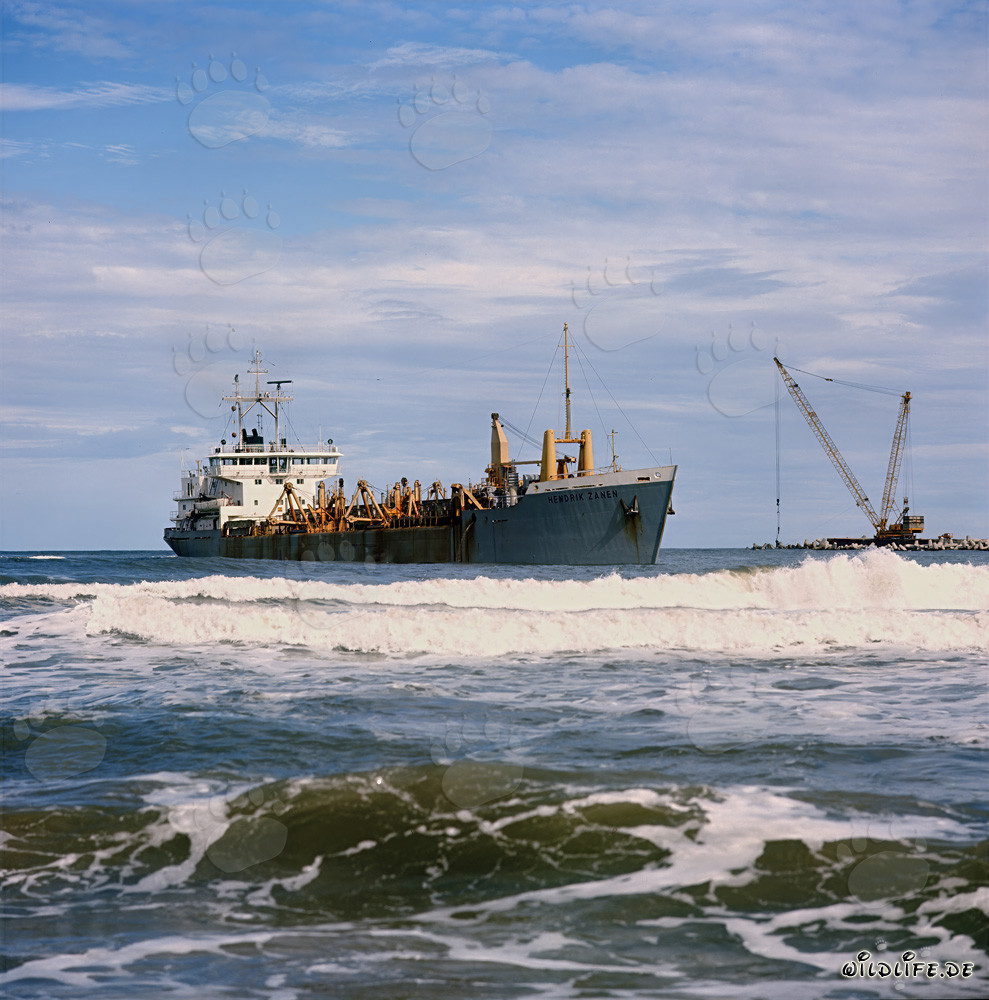 Trailing Suction Hopper Dredger HENDRIK ZANEN at Richards Bay Harbour, South Africa