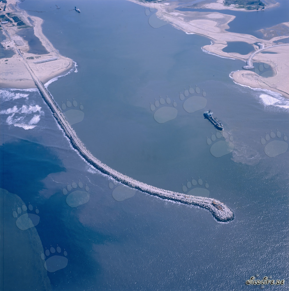 Imposant brise-lames du sud à Richards Bay, Afrique du Sud