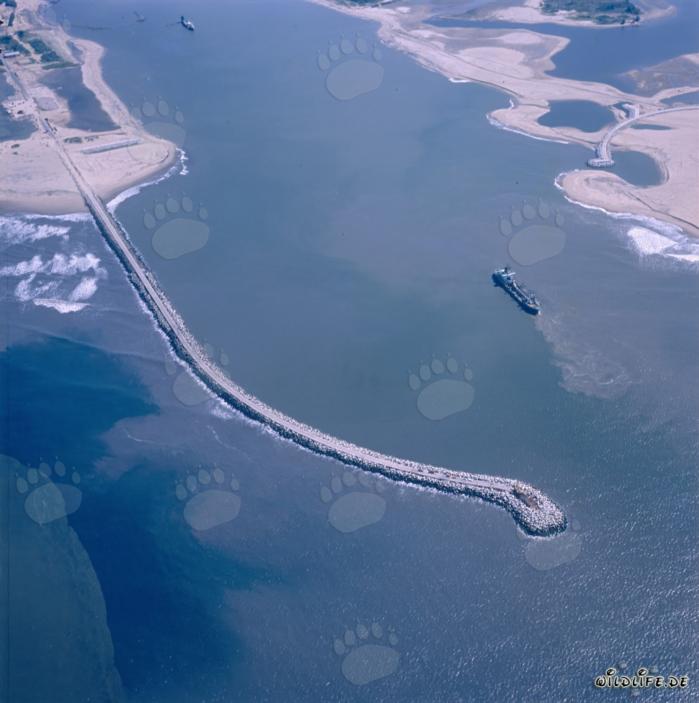 Impresionante rompeolas del sur en Richards Bay, Sudáfrica