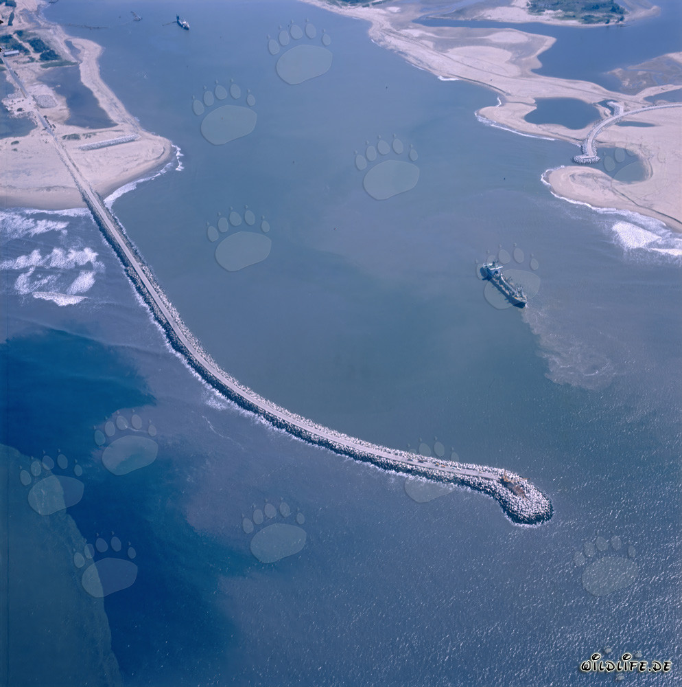 Impressive South Breakwater in Richards Bay, South Africa