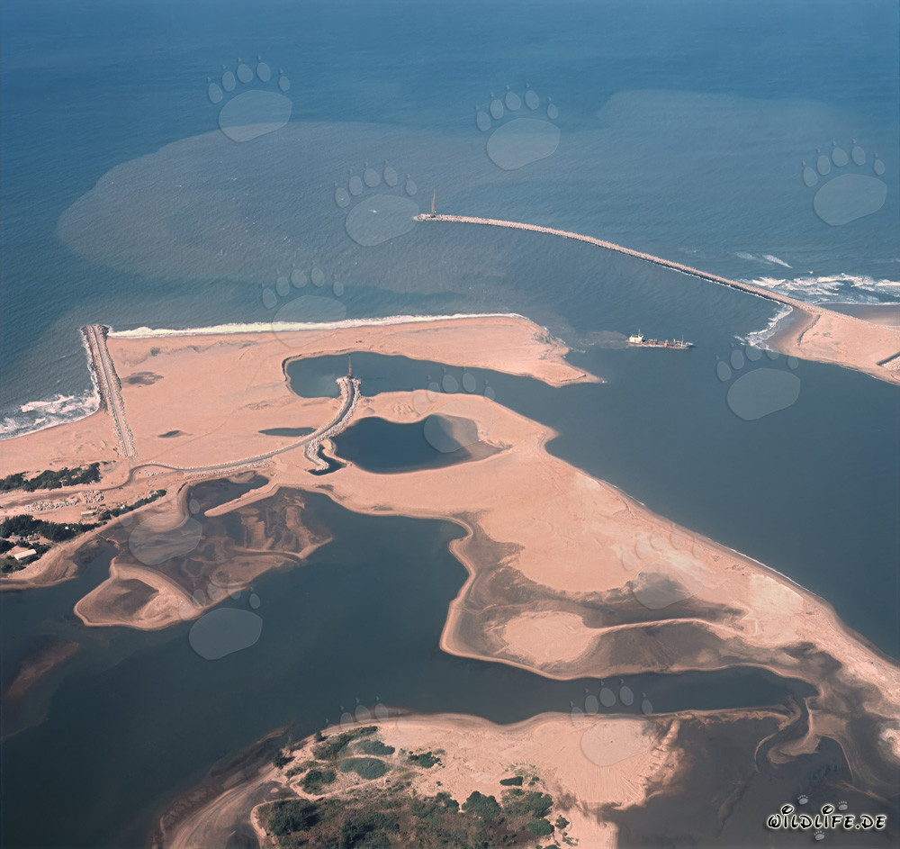 Luftaufnahme des Hafenausbaus in Richards Bay, Natal, Südafrika