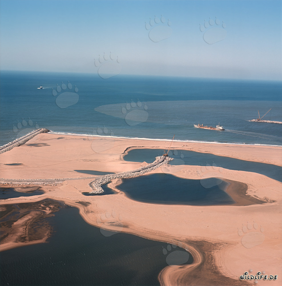Vista aérea de la expansión del puerto de Richards Bay, Natal, Sudáfrica