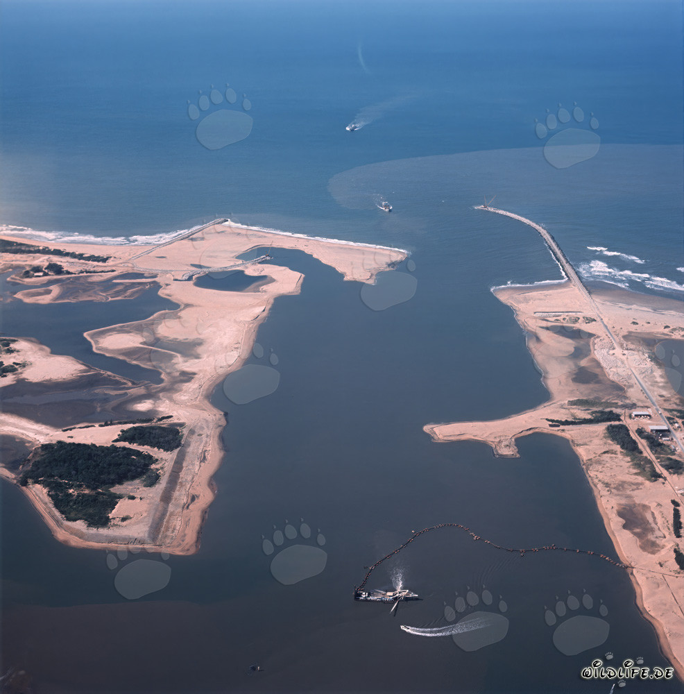 Luftaufnahme des Hafenausbaus in Richards Bay, Natal, Südafrika